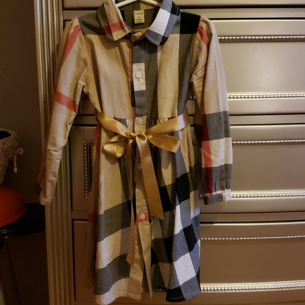 Cute plaid little girls dress.